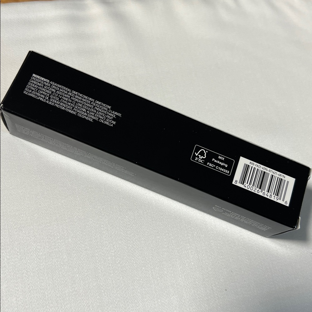 KVD - Lock-It Pore-Refining Primer - Picture 9 of 9